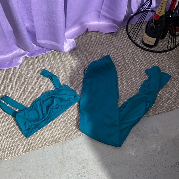 Stylish 2pc Set - Picture 2 of 4